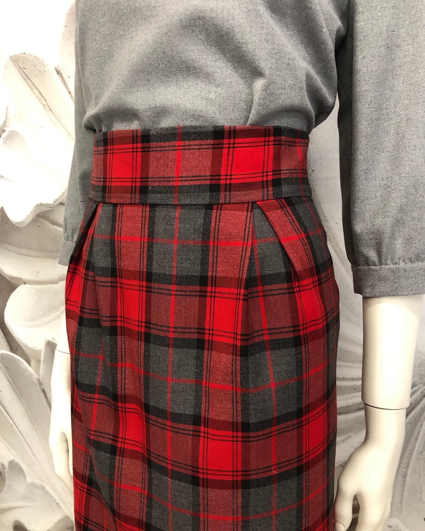 Gonna tubino con pence aperte in stile fifties tessuto pura lana Tartan 